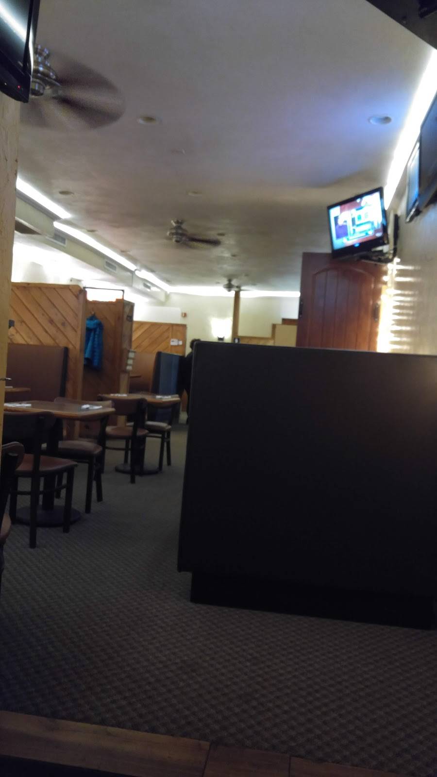 Papas Bar & Grille | restaurant | 208 Highland Ave, Malden, MA 02148, USA | 7813220105 OR +1 781-322-0105