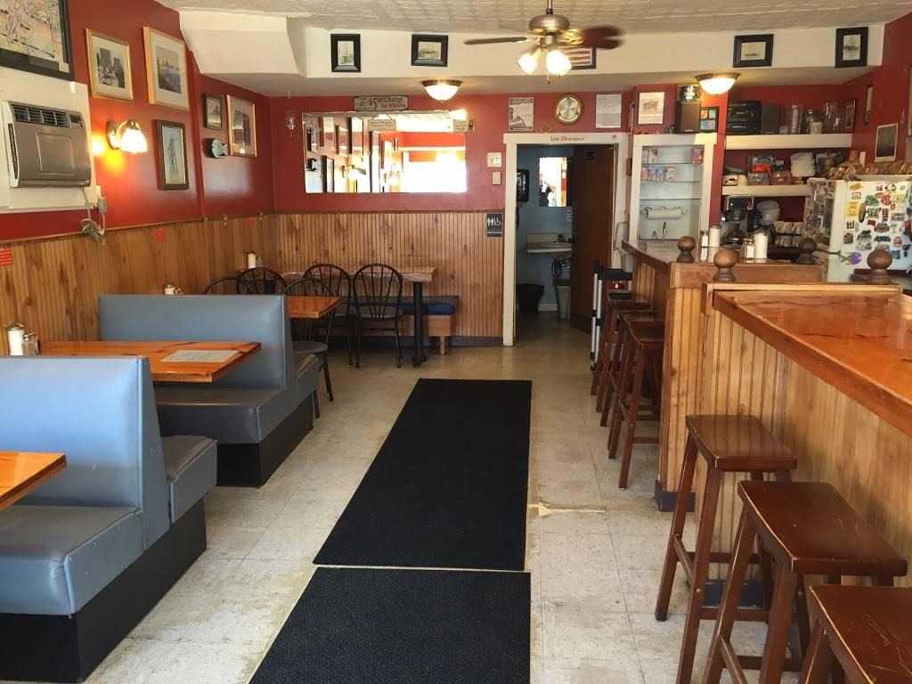 Two Sisters Coffee Shop | restaurant | 27 Washington St, Gloucester, MA 01930, USA | 9782813378 OR +1 978-281-3378