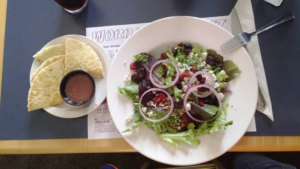 Boathouse Bar & Grille | restaurant | 5164 Monroe Rd, Pentwater, MI 49449, USA | 2318694588 OR +1 231-869-4588