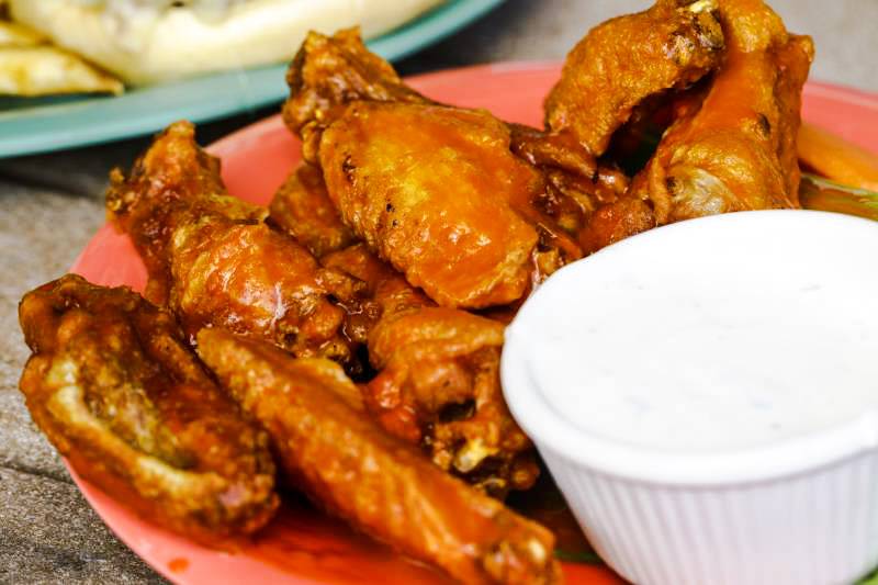 The Tavern on Main | restaurant | 123 Main St, El Segundo, CA 90245, USA | 3103223645 OR +1 310-322-3645