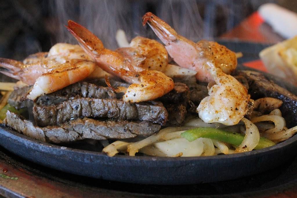 San Lorenzo Mexican Restaurant & Cantina | restaurant | 3202 Marina Bay Dr G, Kemah, TX 77565, USA | 2815354776 OR +1 281-535-4776