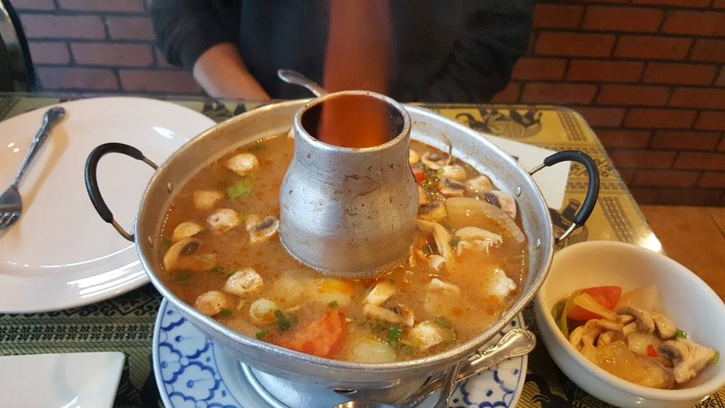 Talay Thai Cuisine | restaurant | 13510 NE 84th St #109, Vancouver, WA 98682, USA | 3606040999 OR +1 360-604-0999