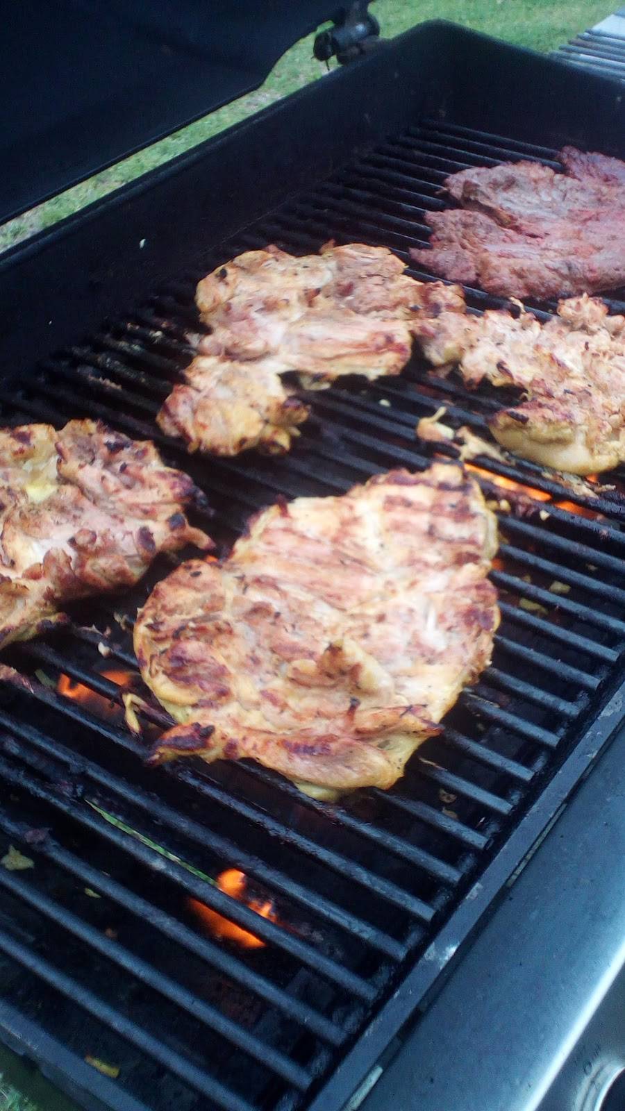 La Tapatia Meat Market | restaurant | 3319 N Eastern Ave, Los Angeles, CA 90032, USA | 3233429924 OR +1 323-342-9924