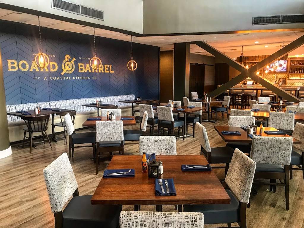 Board & Barrel | restaurant | 301 N Water St, Wilmington, NC 28401, USA | 9103436130 OR +1 910-343-6130