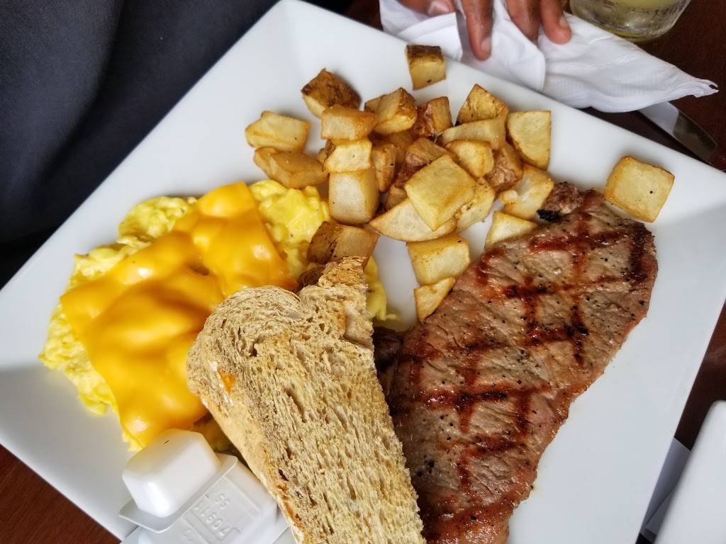 3 Monkeys Bar & Grill | restaurant | 2525 W Main St, Richmond, VA 23220, USA | 8042042525 OR +1 804-204-2525