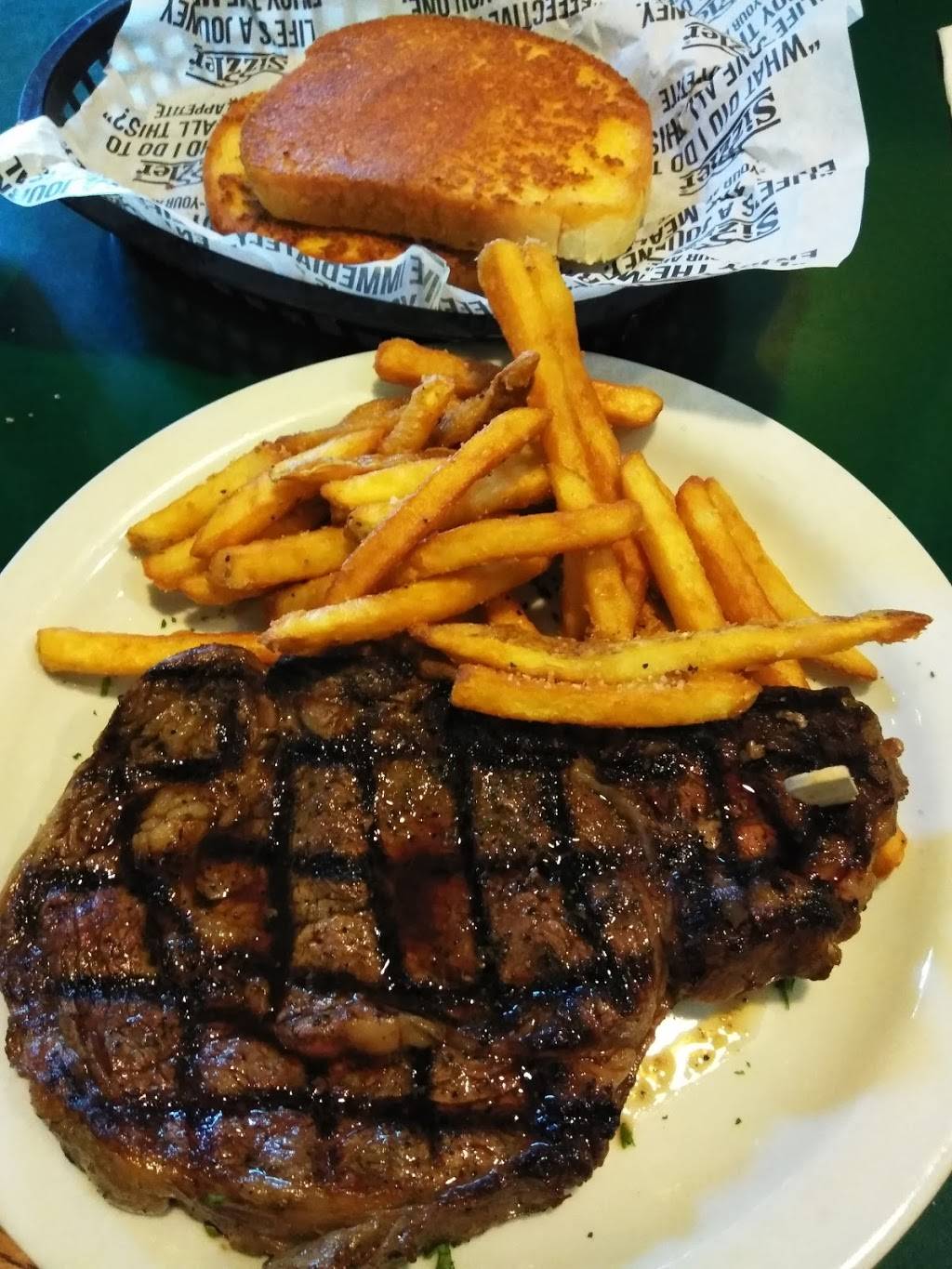 Sizzler | restaurant | 7131 Van Nuys Blvd, Van Nuys, CA 91405, USA | 8187814014 OR +1 818-781-4014