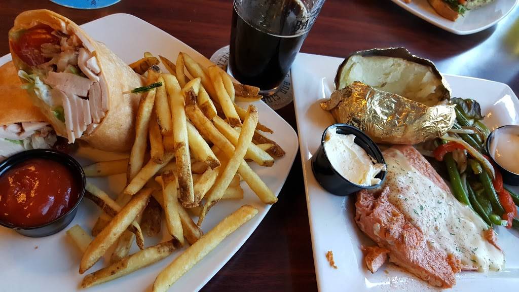 Backstop Bar & Grill | restaurant | 211 N Grant St, Canby, OR 97013, USA | 5032636606 OR +1 503-263-6606