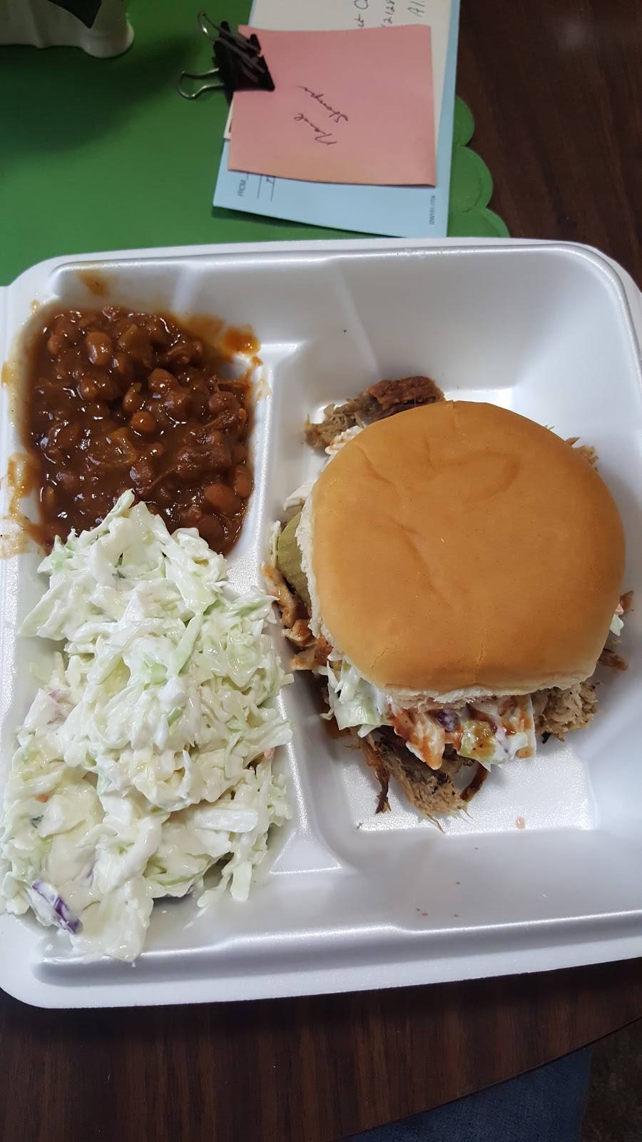 Donnies BBQ Corner | restaurant | 2517 Oak Grove Rd, New Hope, AL 35760, USA | 2567234396 OR +1 256-723-4396