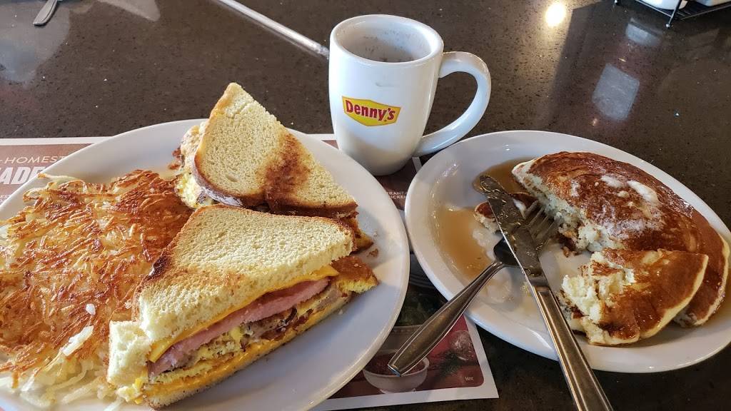 Dennys | restaurant | 450 Fremont St, Las Vegas, NV 89101, USA | 7024710056 OR +1 702-471-0056
