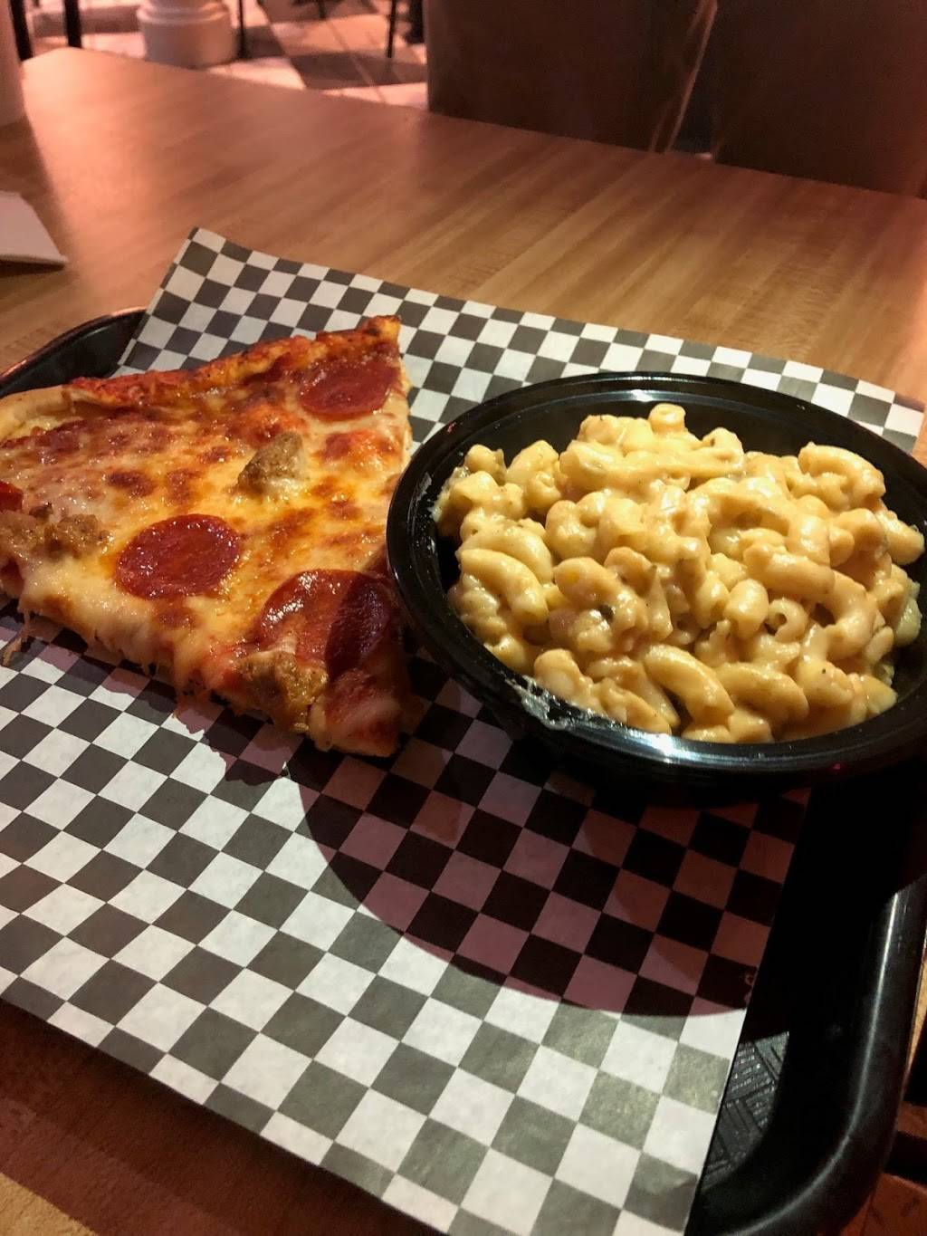 Aromas Pizza Cafe | restaurant | 350 St Peter St #100, St Paul, MN 55102, USA | 6512939040 OR +1 651-293-9040