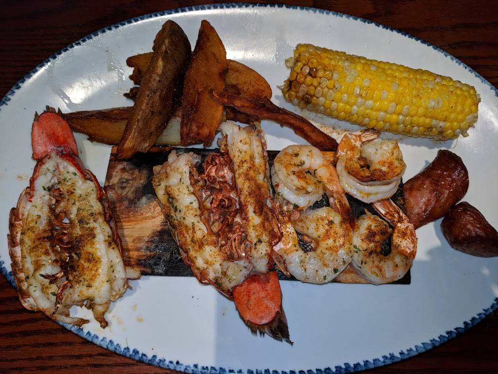 Red Lobster | restaurant | 555 S Van Dorn St, Alexandria, VA 22304, USA | 7033709422 OR +1 703-370-9422