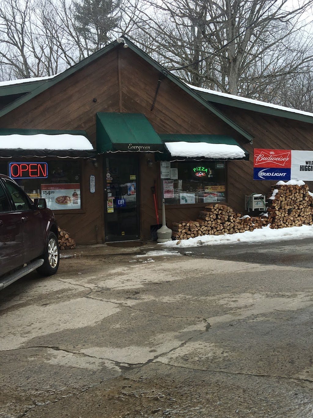 Evergreen Northern Market | restaurant | 9961 N Higgins Lake Dr, Roscommon, MI 48653, USA | 9898215425 OR +1 989-821-5425