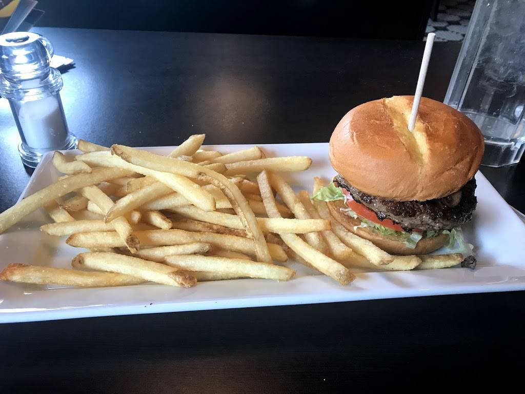 Ruby Tuesday | restaurant | 131 Crossroads Blvd, Cary, NC 27511, USA | 9198549990 OR +1 919-854-9990