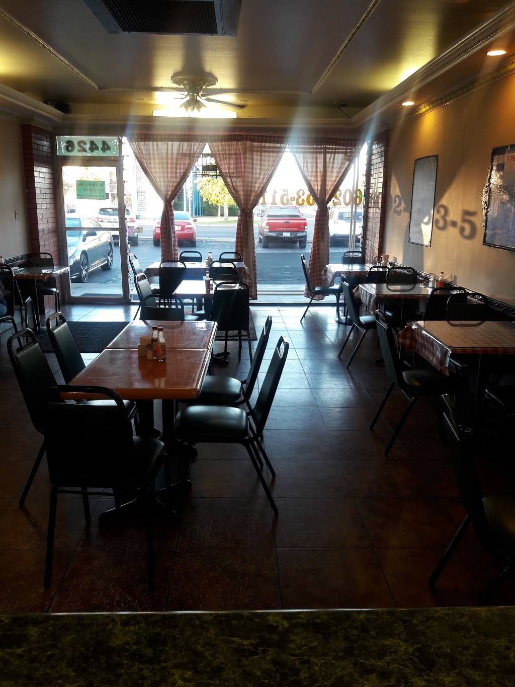 Restaurante Salvadoreño Y Pupuseria Los 3 Hermanos | restaurant | 4426 N 19th Ave, Phoenix, AZ 85015, USA | 6022835110 OR +1 602-283-5110