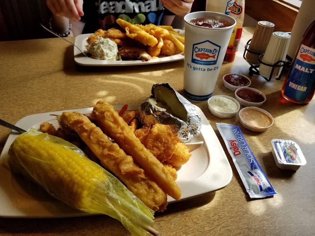 Captain Ds | restaurant | 120 Furniture Dr, Cornelia, GA 30531, USA | 7067789700 OR +1 706-778-9700