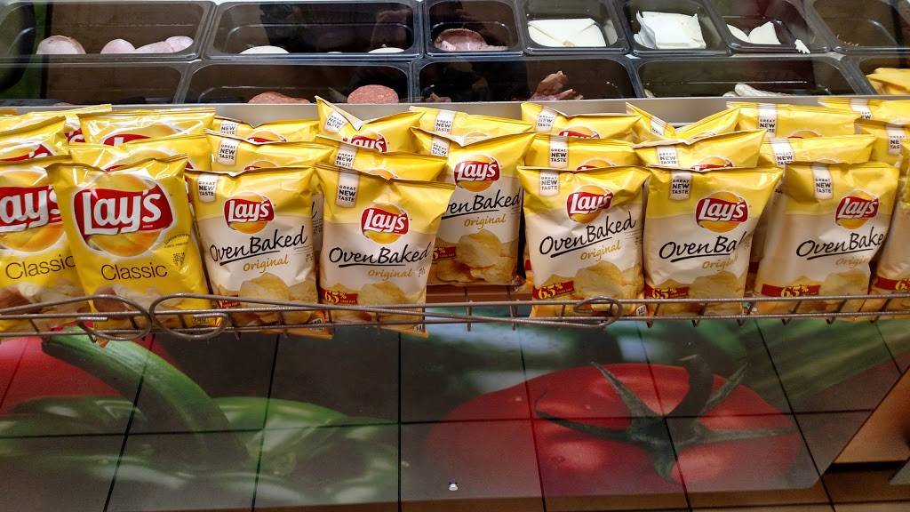 Subway | restaurant | 853 Russell Ave, Gaithersburg, MD 20877, USA | 2402522918 OR +1 240-252-2918