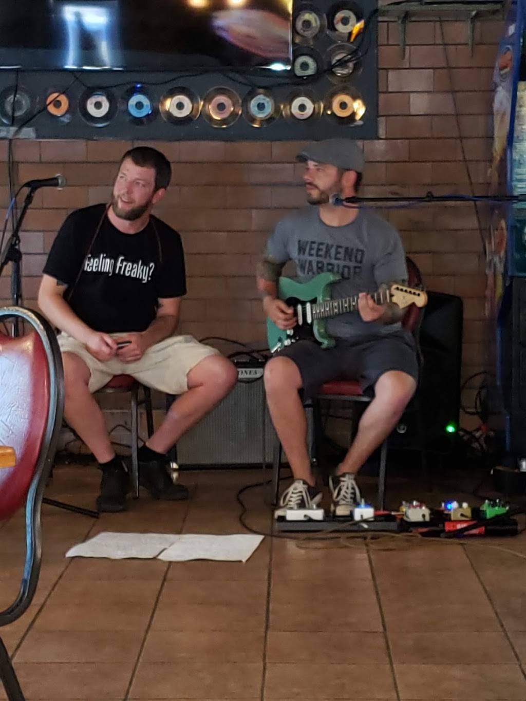 Mikeys Bar & Grill | restaurant | 6021 E U.S. HWY 24 suite A, Rossville, KS 66533, USA | 7855846021 OR +1 785-584-6021