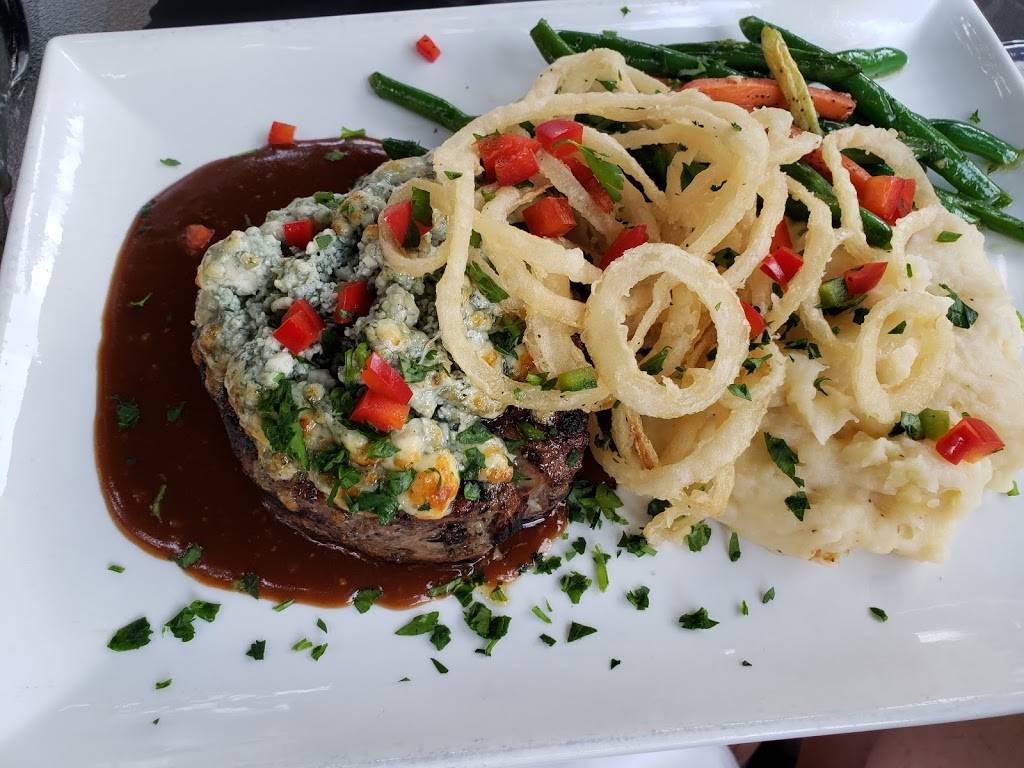 Carmelos Italian Ristorante | restaurant | 321 W Retta Esplanade, Punta Gorda, FL 33950, USA | 9416214091 OR +1 941-621-4091