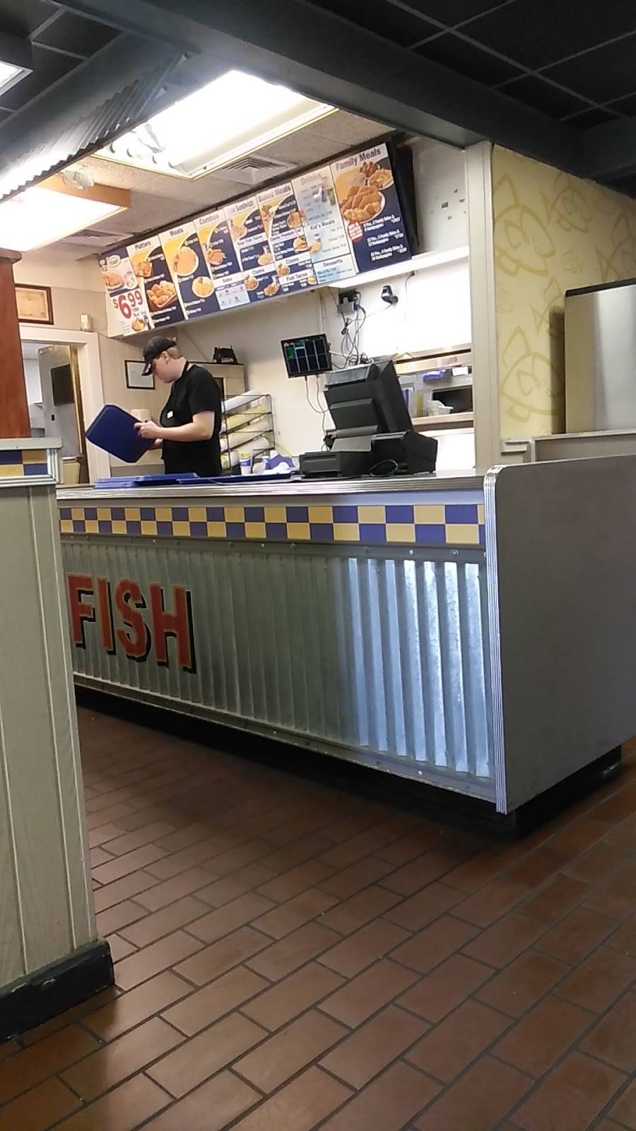 Long John Silvers | restaurant | 1814 W Alexis Rd, Toledo, OH 43613, USA | 4194742549 OR +1 419-474-2549