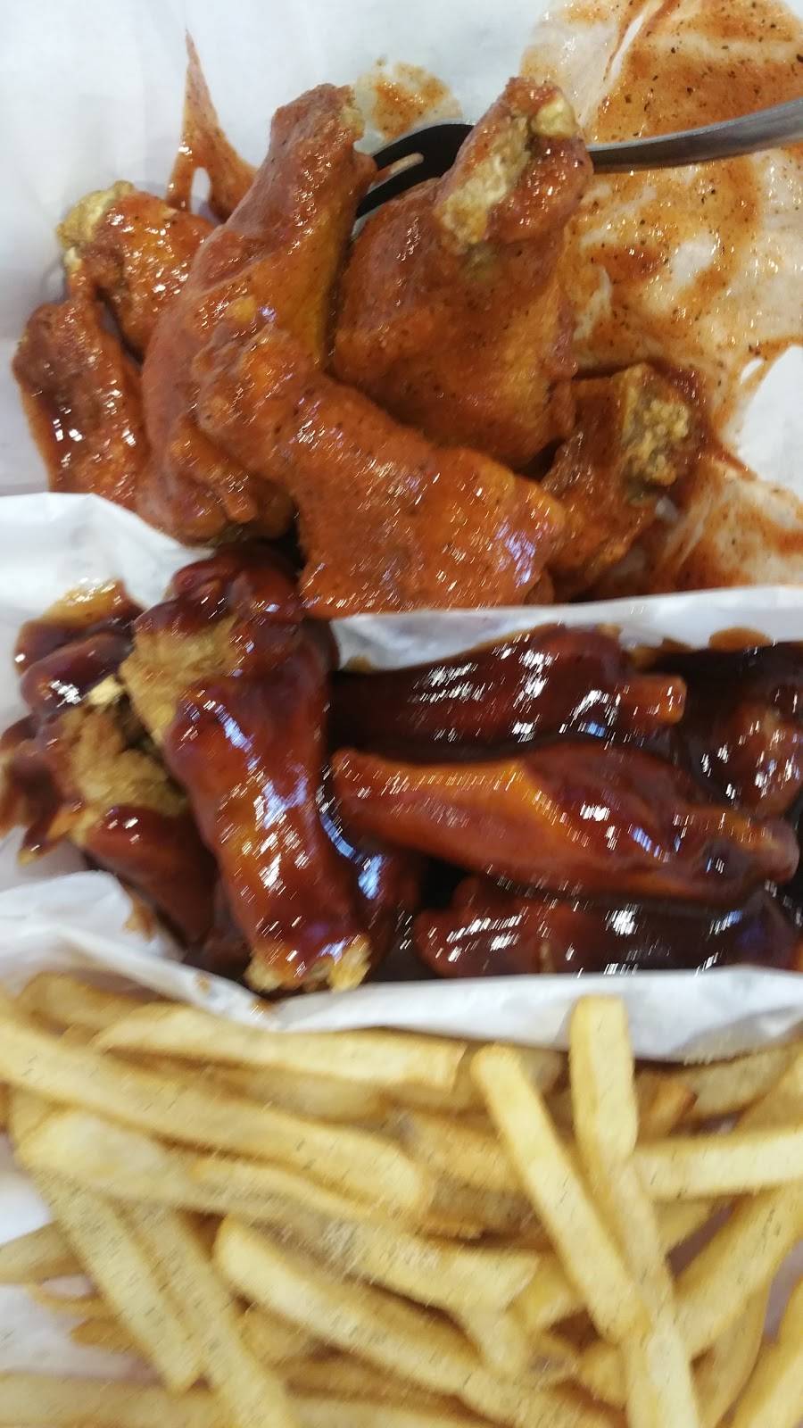 Wings Etc. | restaurant | 496 W Plaza Dr, Columbia City, IN 46725, USA | 2602446177 OR +1 260-244-6177
