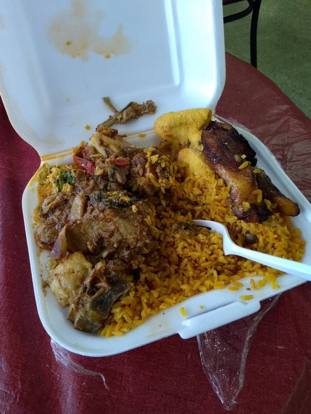 Tu Pais Latin Market | restaurant | 3320 S Kings Ave, Brandon, FL 33511, USA | 8133813898 OR +1 813-381-3898