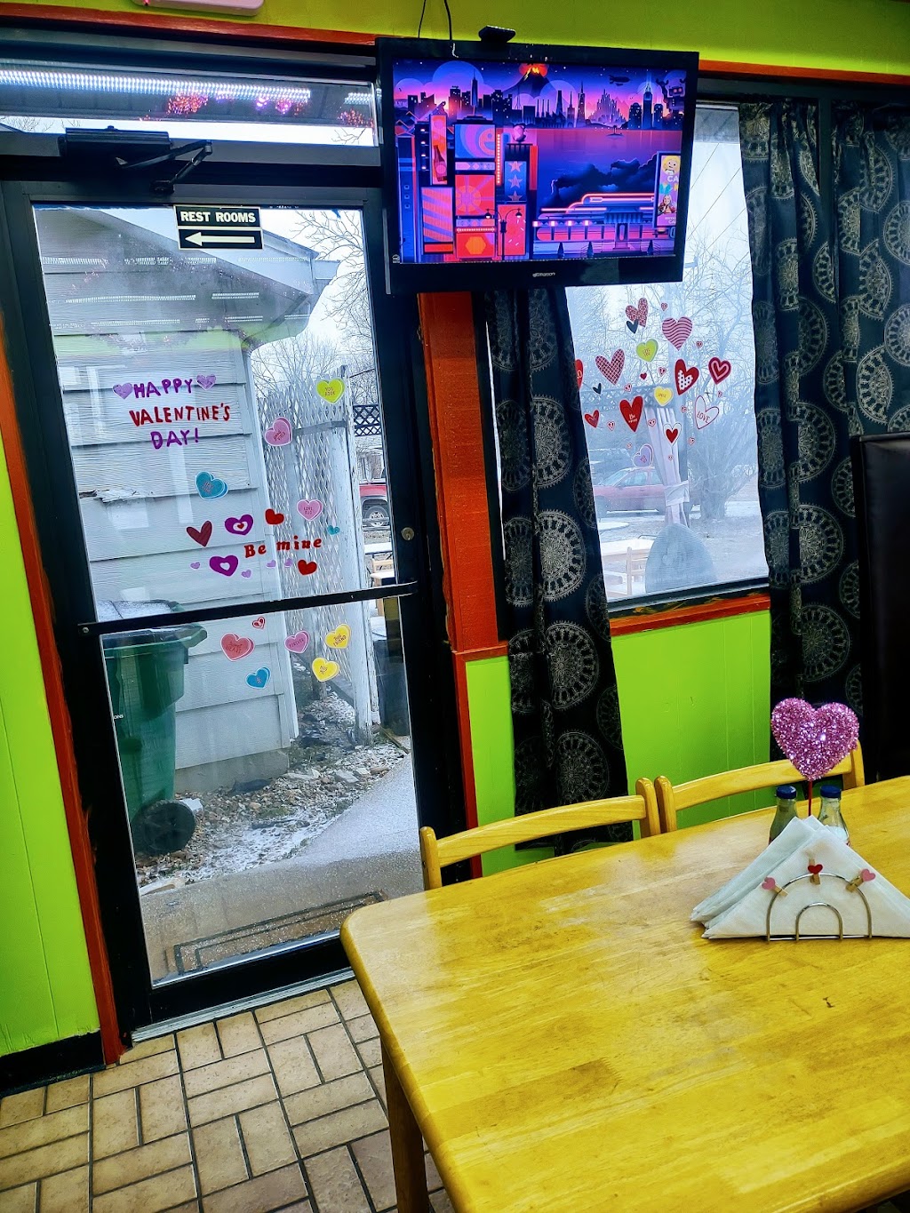 Lauras Mexican Restaurant | restaurant | 2138 Central Blvd, Bull Shoals, AR 72619, USA | 8704216269 OR +1 870-421-6269