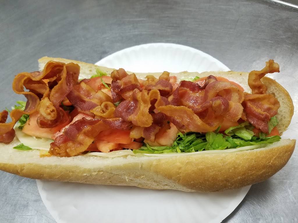 Brandos Pizza & Subs | restaurant | 116 Bridge St, Pelham, NH 03076, USA | 6036351599 OR +1 603-635-1599