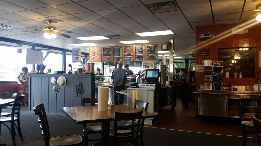 Bill Miller Bar-B-Q | restaurant | 910 E, Probandt, San Antonio, TX 78204, USA | 2102264707 OR +1 210-226-4707