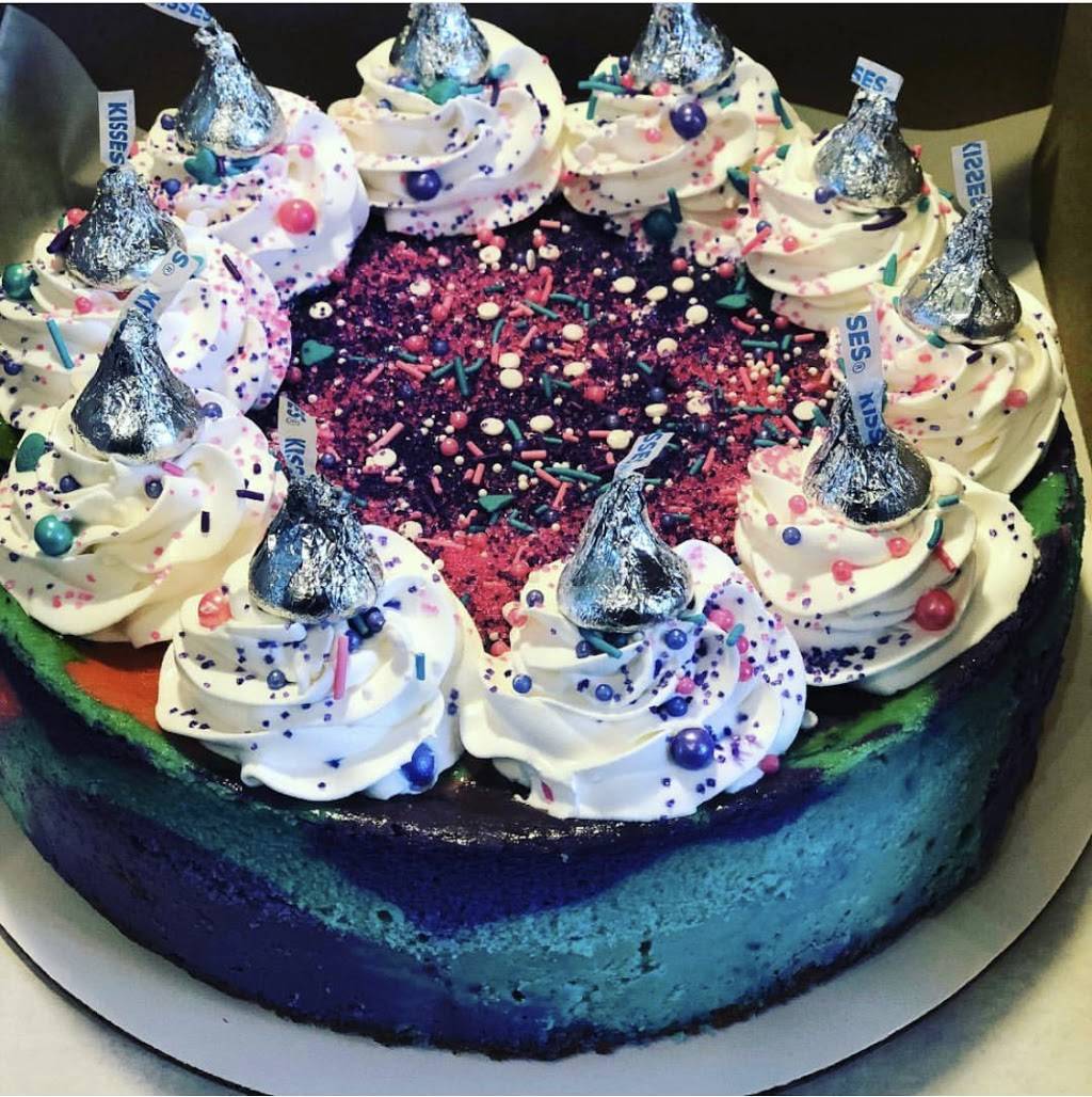 Everything is Cheesecake | restaurant | 4400 S Martin Luther King Jr Blvd, Lansing, MI 48910, USA | 5178622979 OR +1 517-862-2979