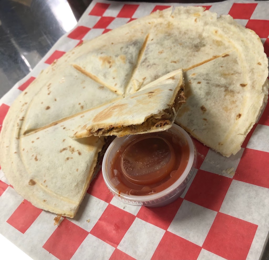 Smokin Sams BBQ & Grill | restaurant | 716 E 7th St, Mountain View, MO 65548, USA | 4172475028 OR +1 417-247-5028