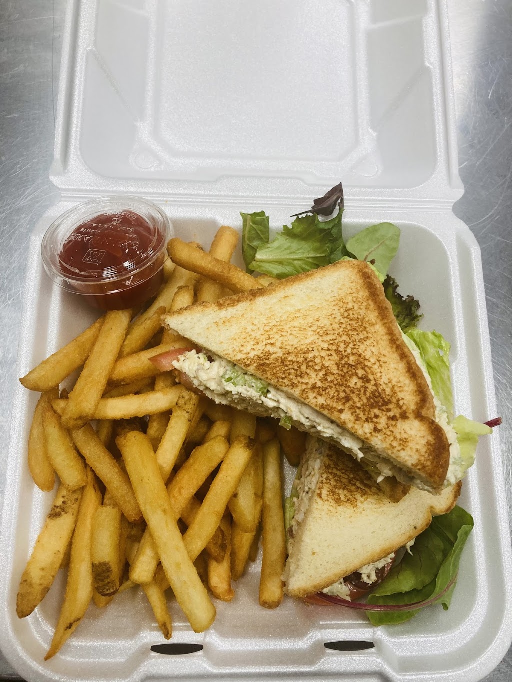 Emilys Grill Kitchen | restaurant | 1721 Race St, Cambridge, MD 21613, USA | 4109013166 OR +1 410-901-3166