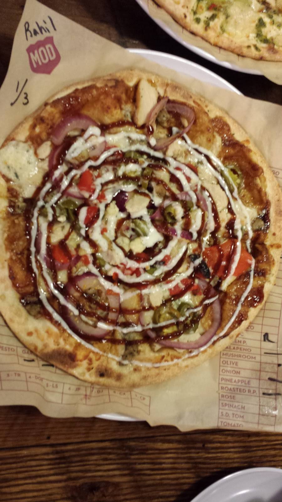 Chipotle Mexican Grill | restaurant | 19832 Southwest Fwy, Sugar Land, TX 77479, USA | 2812013873 OR +1 281-201-3873