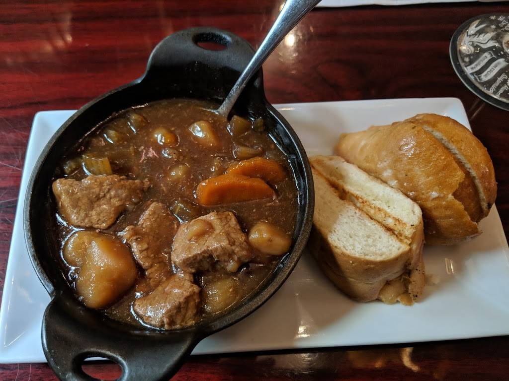 The Ivanhoe Pub & Eatery | restaurant | 231 Main St, Racine, WI 53403, USA | 2626374730 OR +1 262-637-4730