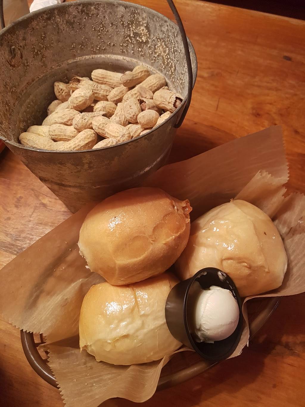 Logans Roadhouse | restaurant | 277 Dogwood Blvd, Flowood, MS 39232, USA | 6019199845 OR +1 601-919-9845