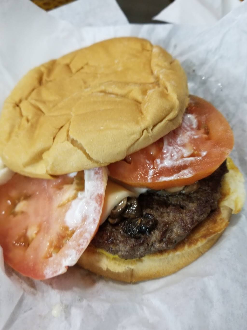 Cliffs Old Fashioned Hamburgers | restaurant | 1822 Fountain View Dr, Houston, TX 77057, USA | 7137804010 OR +1 713-780-4010