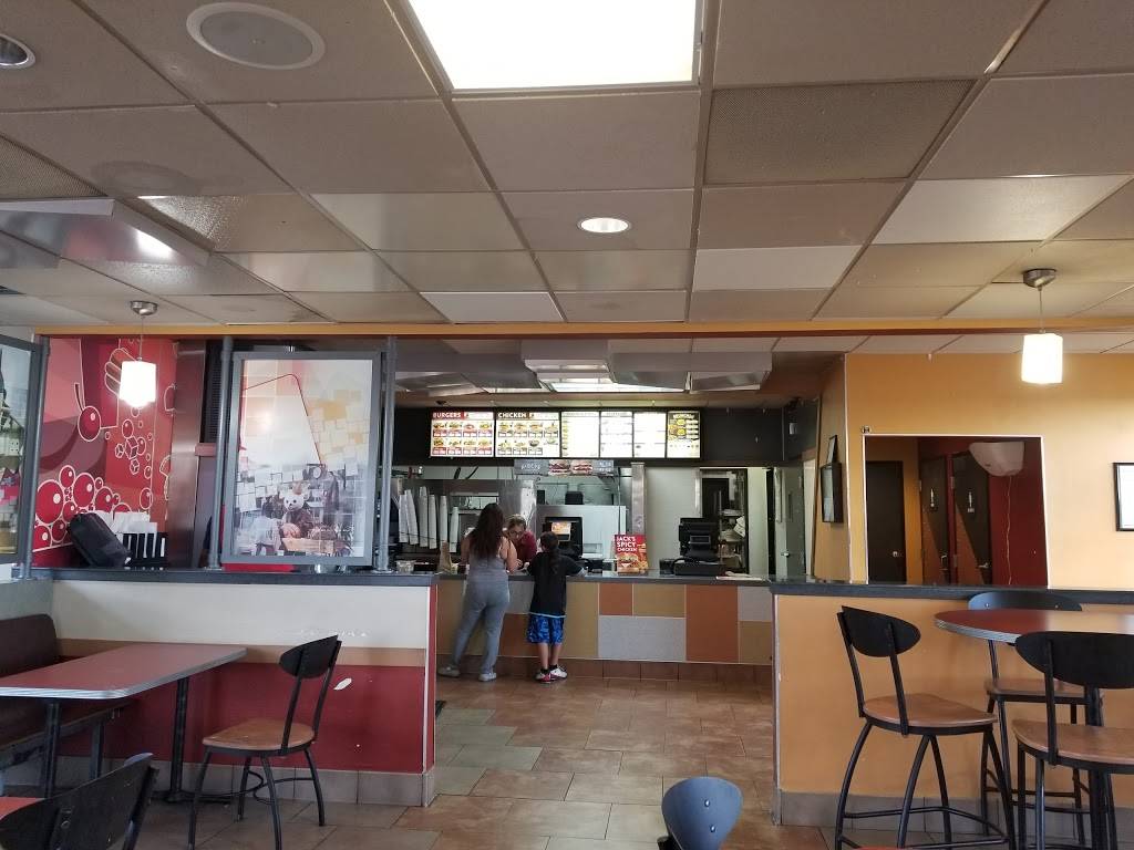 Jack in the Box | restaurant | 1331 SW Loop 410, San Antonio, TX 78227, USA | 2106745750 OR +1 210-674-5750