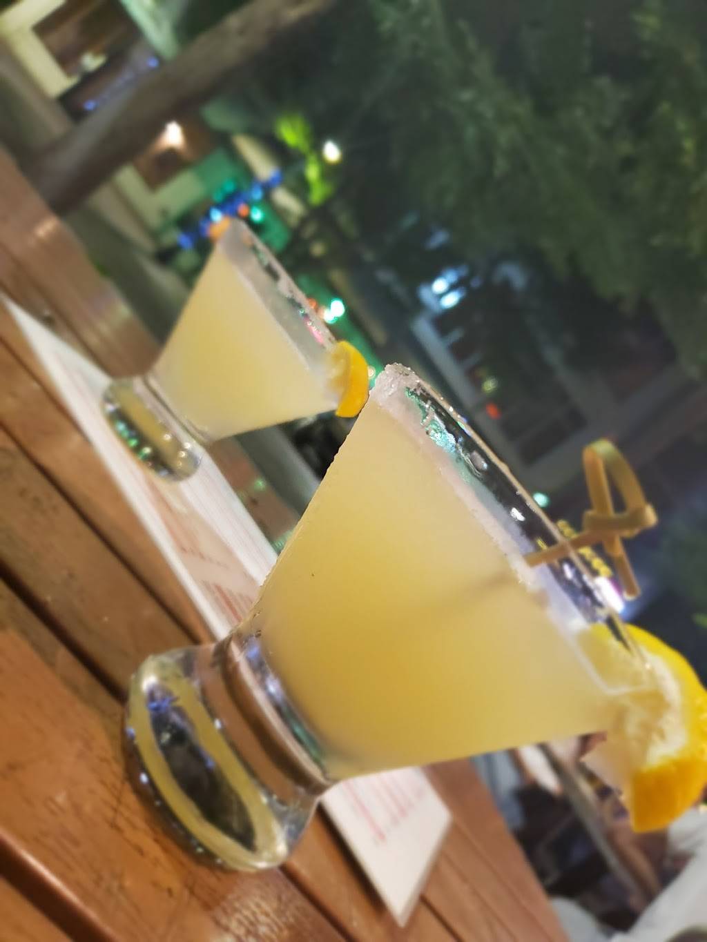 Local on Main Street | restaurant | 95 S Main St, Memphis, TN 38103, USA | 9014739573 OR +1 901-473-9573