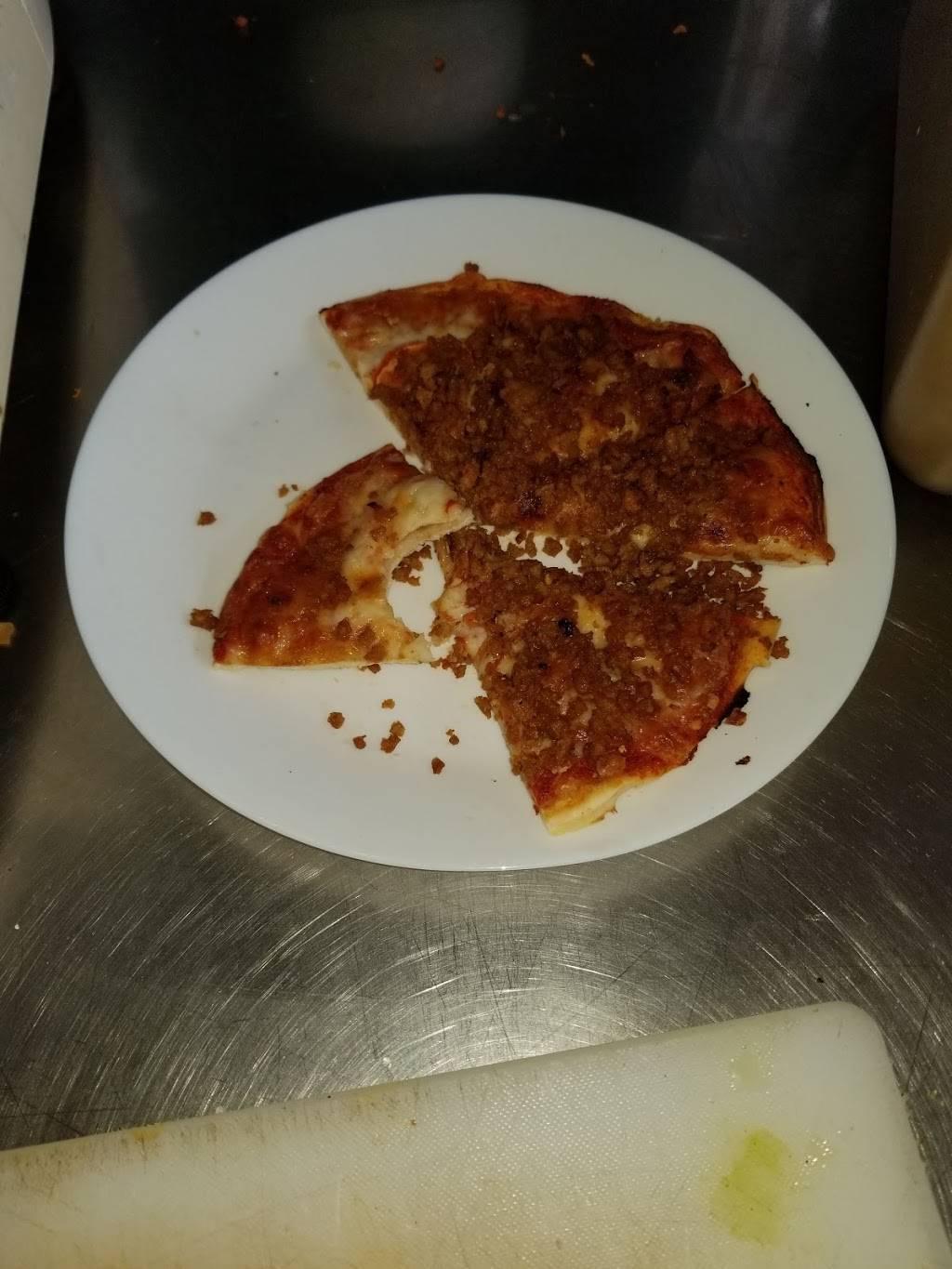 Le Rouge Tomate | restaurant | 7 Avenue de lÉglise, Saint-Sauveur, QC J0R 1R0, Canada | 4502273883 OR +1 450-227-3883