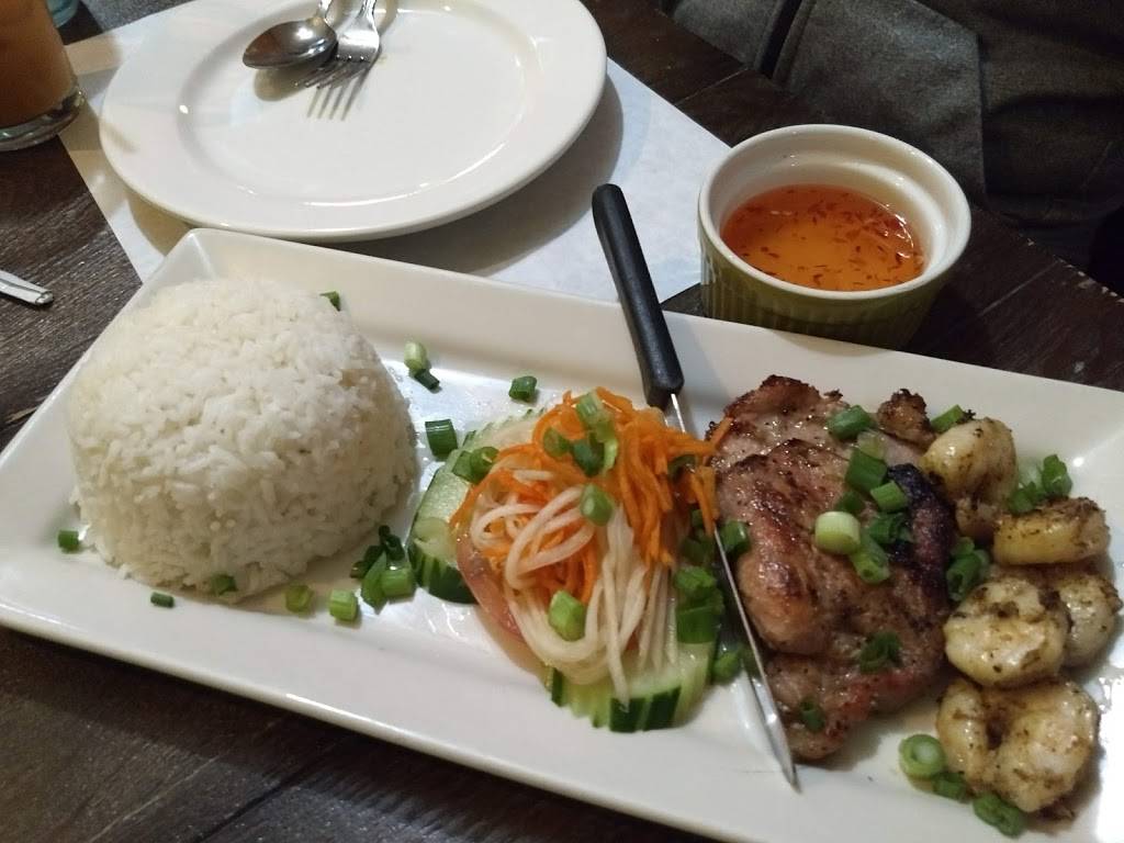 Hạ Long Bay Restaurant | restaurant | 1353 Williamson St, Madison, WI 53703, USA | 6082552868 OR +1 608-255-2868