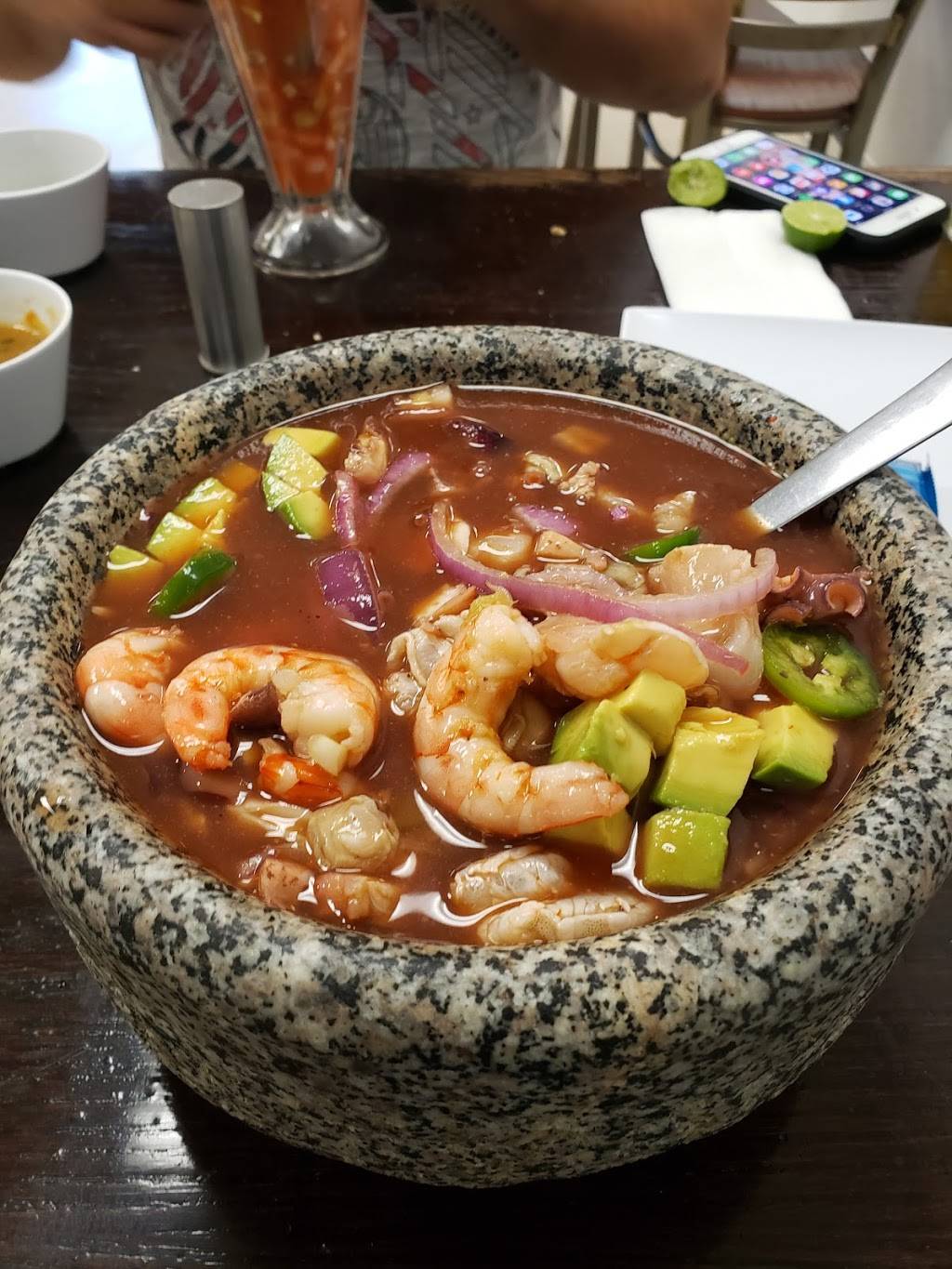 Mariscos Chihuahua | restaurant | 557 N Grand Ave # C, Nogales, AZ 85621, USA | 5202872480 OR +1 520-287-2480