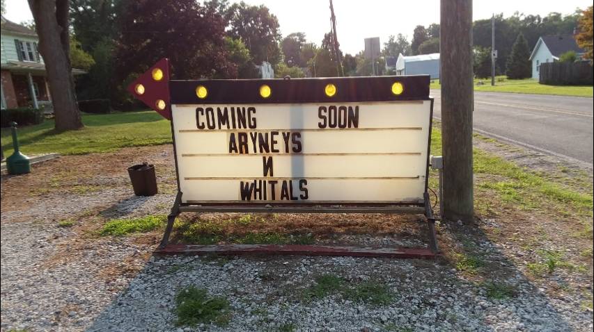 Aryneys N Whitals | restaurant | 26222 Edison Rd, South Bend, IN 46628, USA | 5744402668 OR +1 574-440-2668