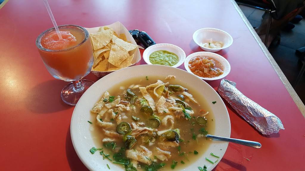 Chachos | restaurant | 7870 Callaghan Road at, I-10, San Antonio, TX 78229, USA | 2103662023 OR +1 210-366-2023