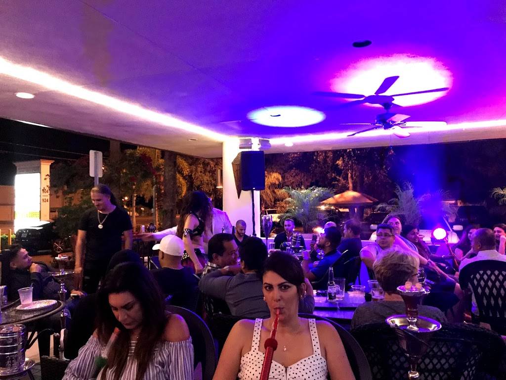 Cedar Lounge | night club | 904 McMullen Booth Rd, Clearwater, FL 33759, USA | 7274440297 OR +1 727-444-0297