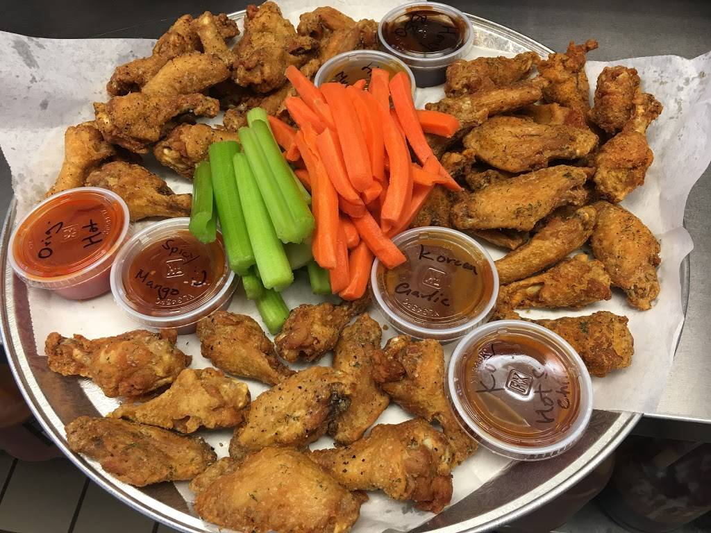 Crazy Mikes Wings | restaurant | 5350 W Bell Rd #130, Glendale, AZ 85308, USA | 6234636881 OR +1 623-463-6881