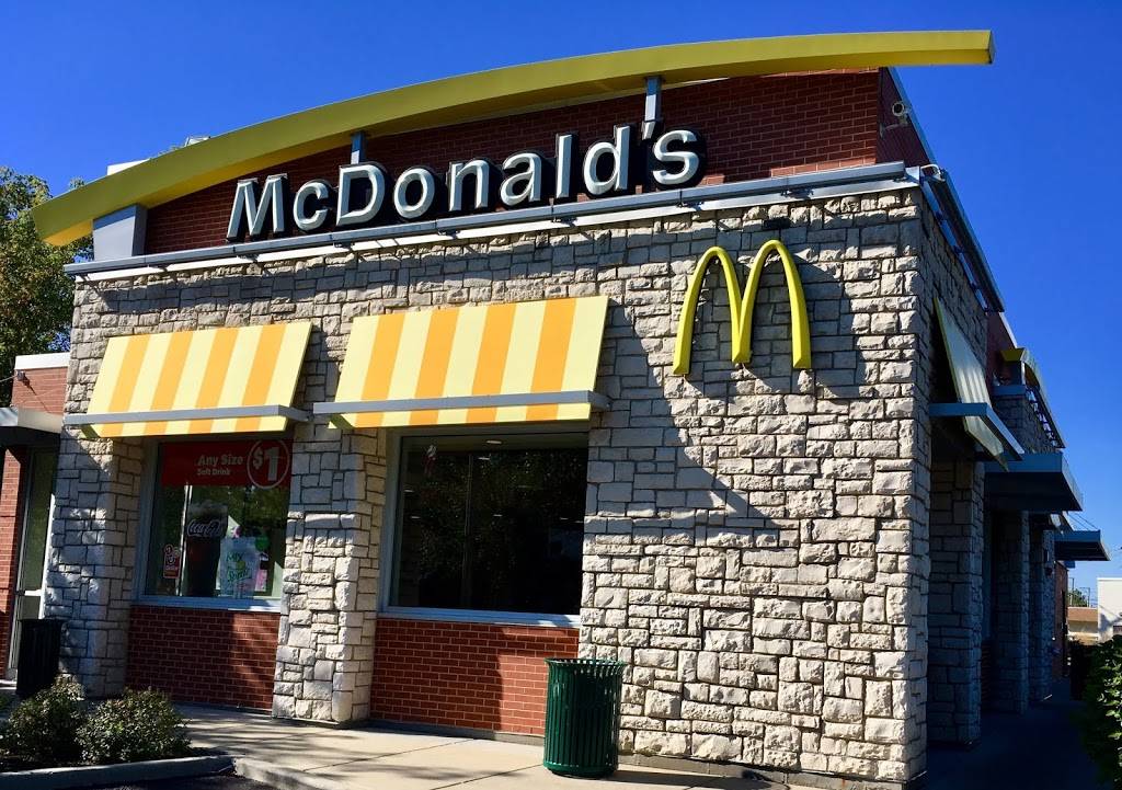 McDonalds | cafe | 530 S Waukegan Rd, Glenview, IL 60025, USA | 8477303007 OR +1 847-730-3007