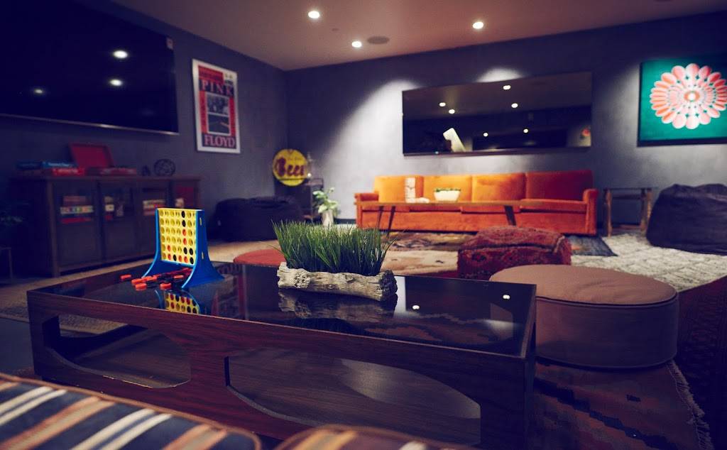 Free Play | restaurant | 3939 S Figueroa St, Los Angeles, CA 90037, USA | 2134199481 OR +1 213-419-9481