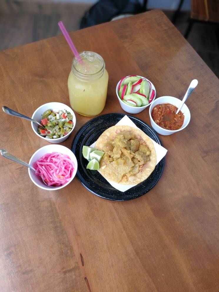 Tacos La Chapu | restaurant | Blvd. Agua Caliente 10387, Neidhart, 22020 Tijuana, B.C., Mexico | 016642075888 OR +52 664 207 5888