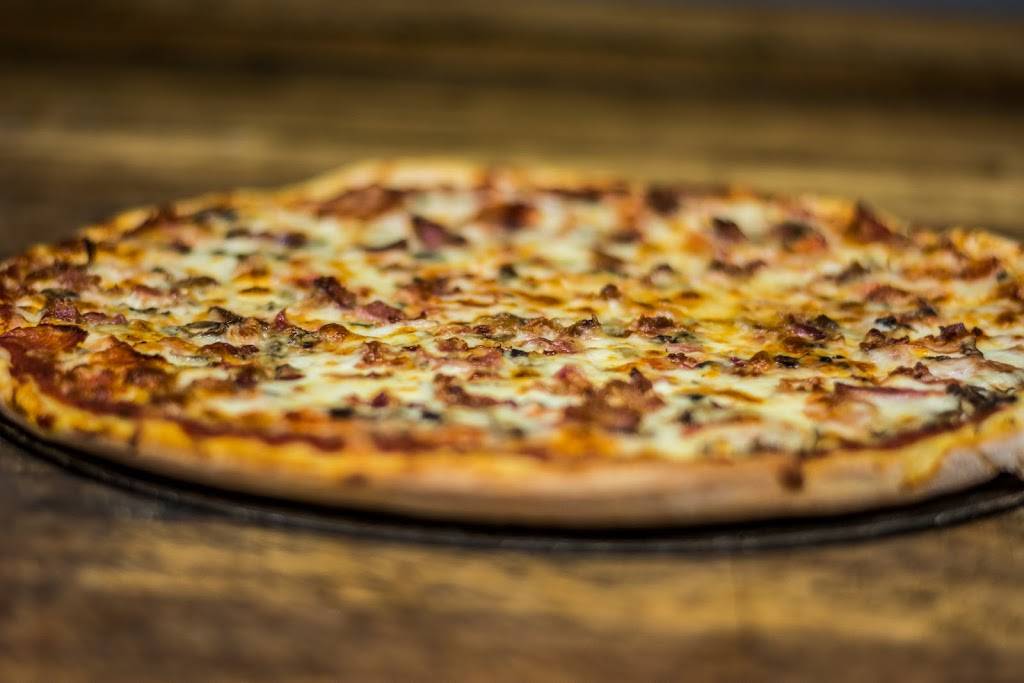 Andys Legendary Pizza | meal takeaway | 10 Metcalfe St W, Strathroy, ON N7G 3Z1, Canada | 5192452525 OR +1 519-245-2525