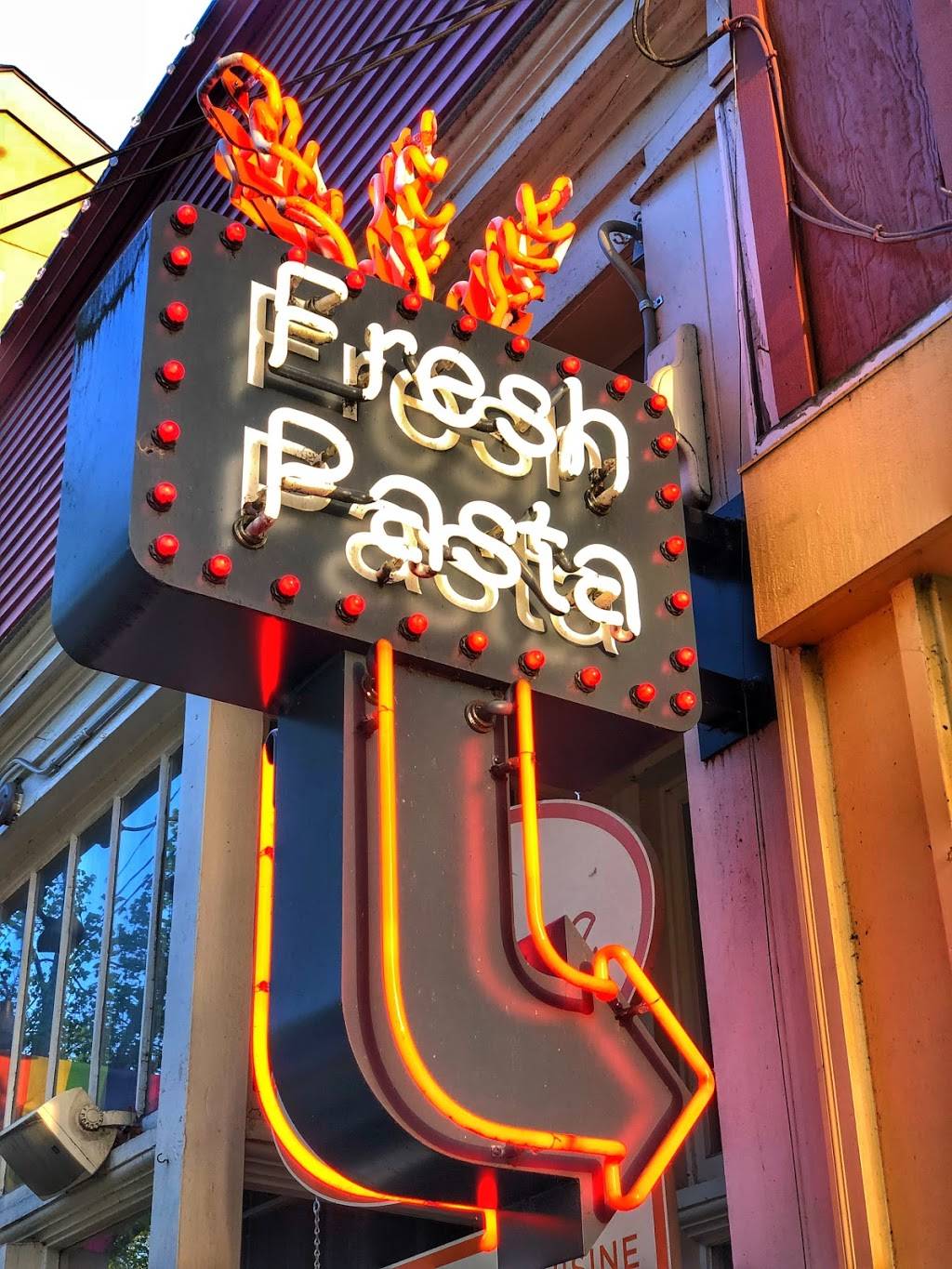 Agrodolce | restaurant | 709 N 35th St, Seattle, WA 98103, USA | 2065479707 OR +1 206-547-9707