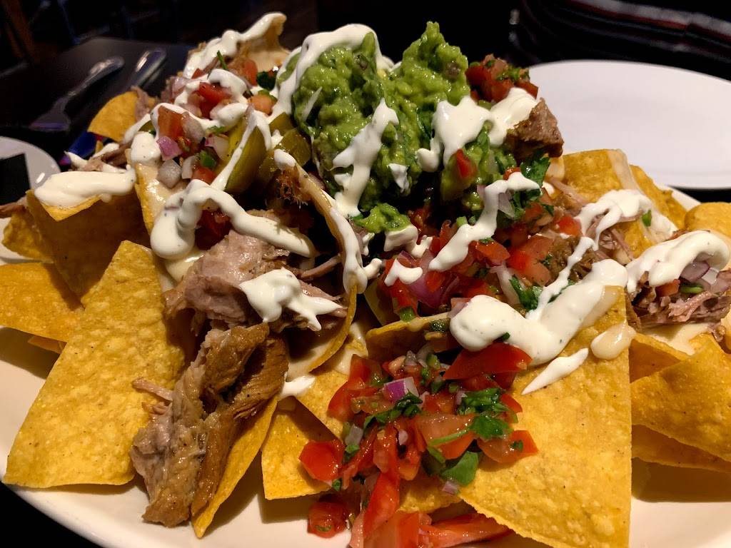 Los Jefes: A Betta Bar & Grille | restaurant | 390 Court St, Plymouth, MA 02360, USA | 7743435002 OR +1 774-343-5002